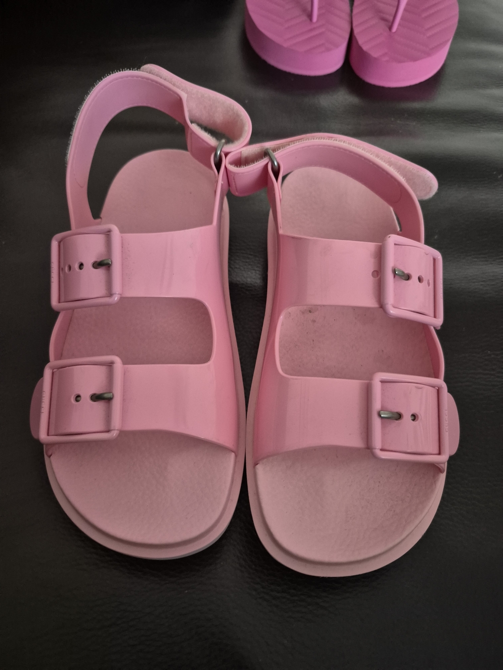 Gucci  Pink Dual-Buckle Sandals sz 6